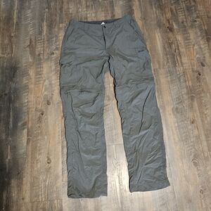 Columbia Green Cargo Pants for Outdoor Adventures